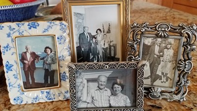 Morris and Rose Ridnor on rajalary by Julie Lary