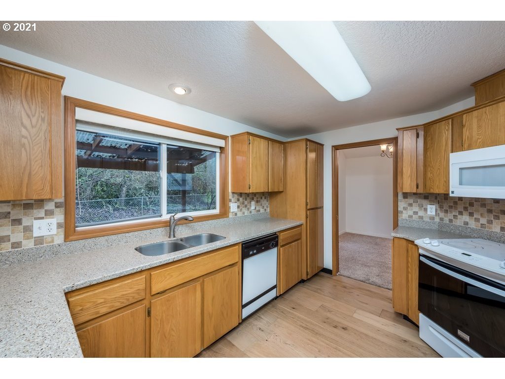 julie lary, richard lary, rajalary, scribbles, Sherwood, house sale